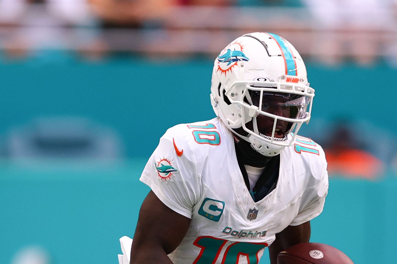 Carolina Panthers v Miami Dolphins