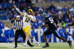 Missouri Beats Kentucky 38-21