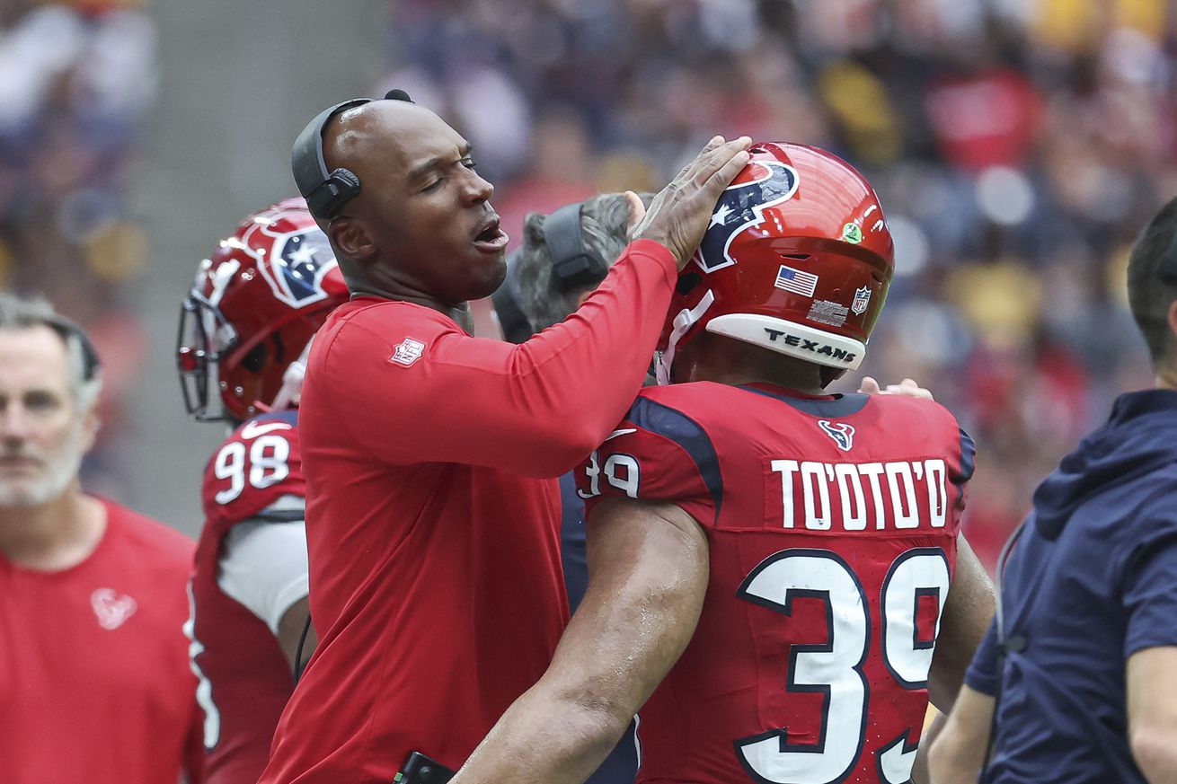 NFL: Pittsburgh Steelers at Houston Texans