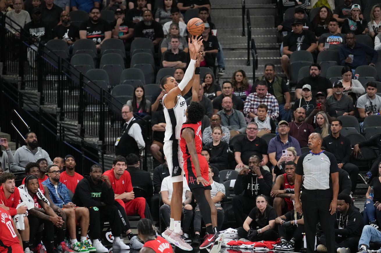 NBA: Preseason-Houston Rockets at San Antonio Spurs
