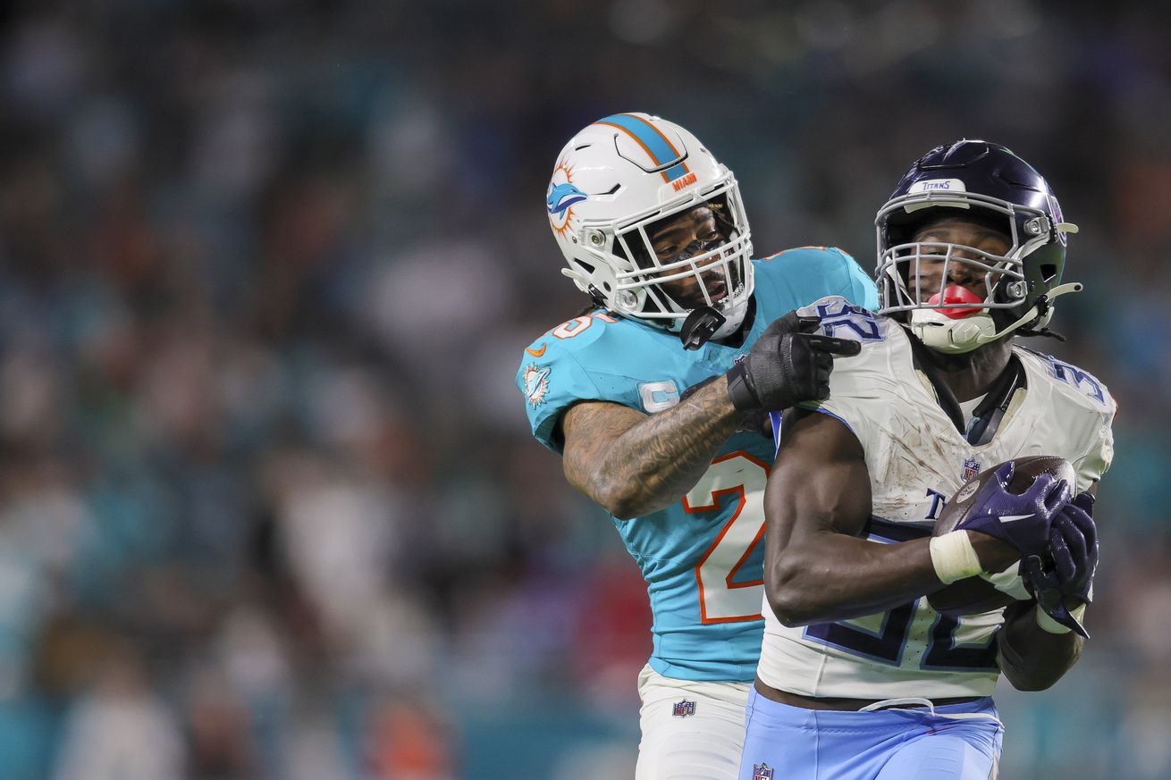 NFL: Tennessee Titans at Miami Dolphins
