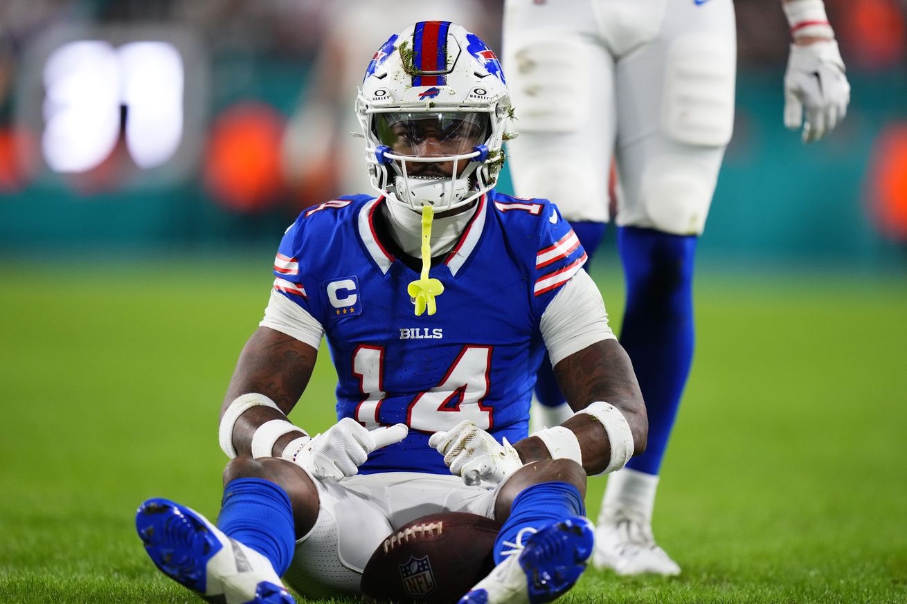 Buffalo Bills v Miami Dolphins