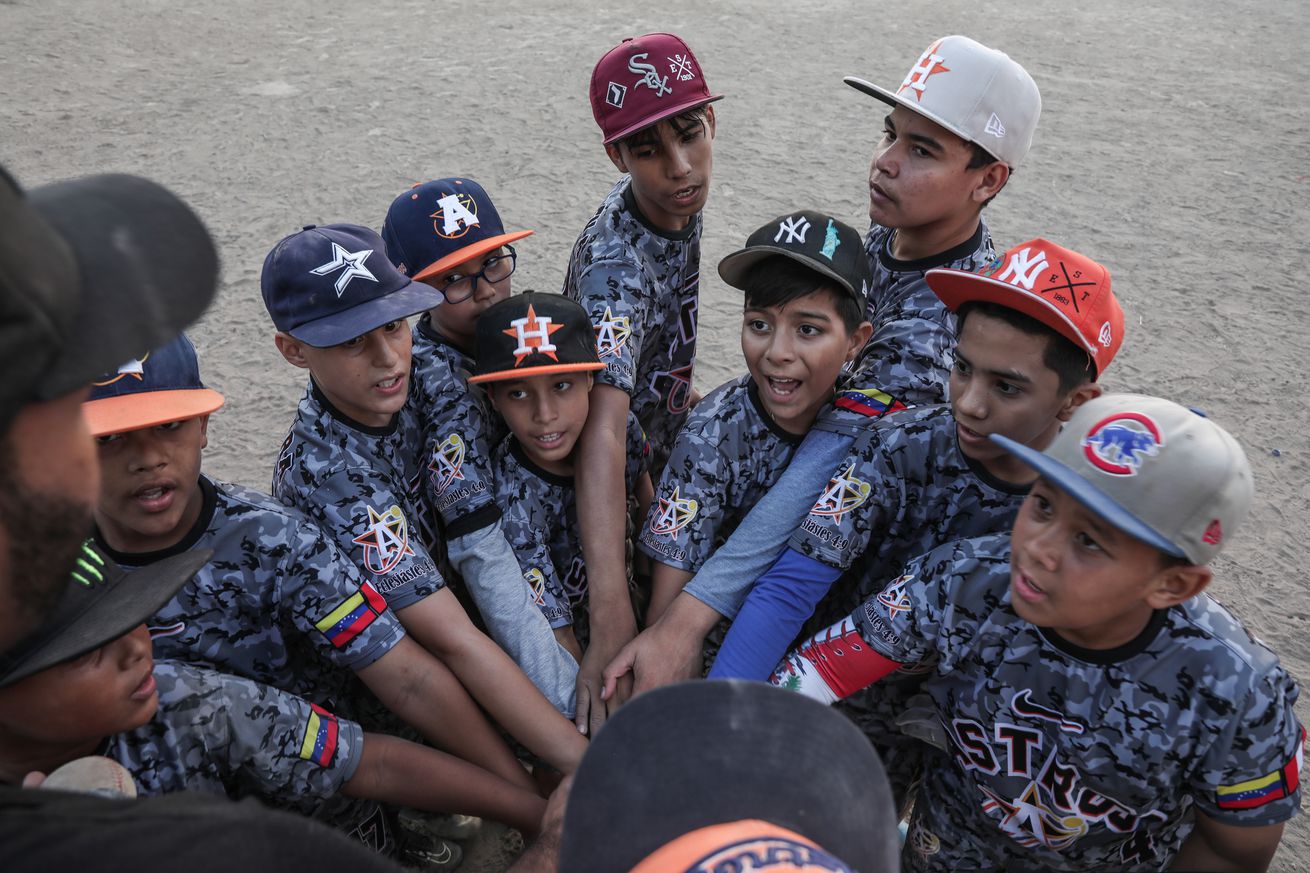 Astros: The Venezuelan baseball school for kids in Peru