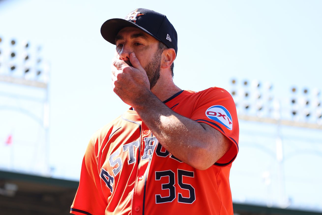 Houston Astros v Chicago Cubs