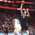 The Rockets snapped their 15-game losing streak against the Warriors.