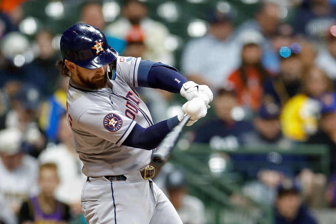 Houston Astros v Milwaukee Brewers