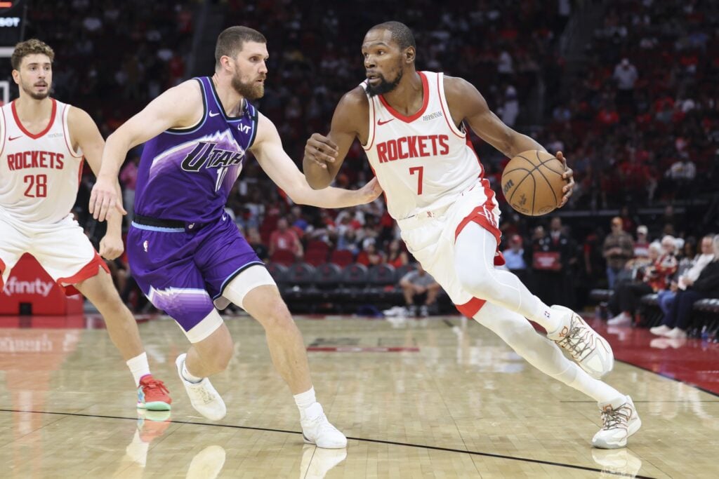 Houston Rockets forward Kevin Durant (7) drives with the ball as Utah Jazz guard Svi Mykhailiuk